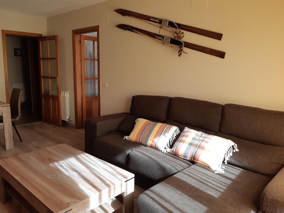 Apartamento Familiar Con Vistas Y Garage La Portiecha Apartment Sallent De Gallego Ngoại thất bức ảnh