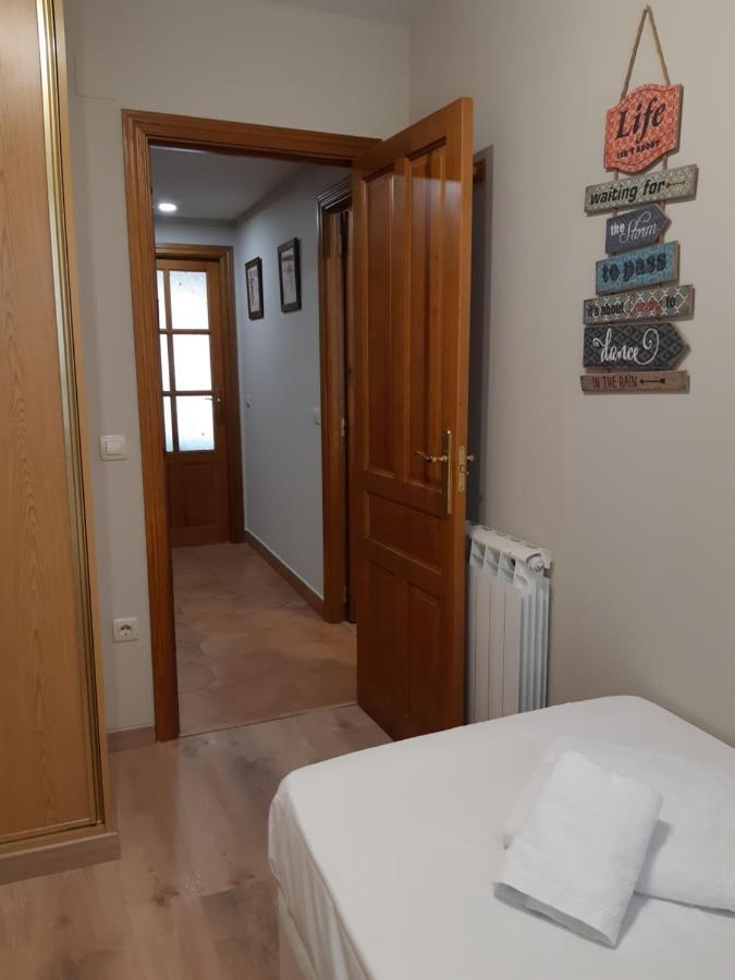 Apartamento Familiar Con Vistas Y Garage La Portiecha Apartment Sallent De Gallego Ngoại thất bức ảnh